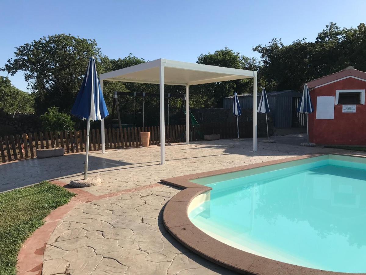 Agriturismo Abbalughente Sindia Екстер'єр фото