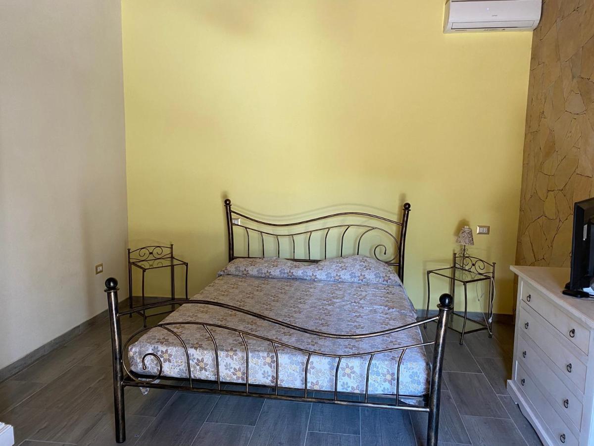 Agriturismo Abbalughente Sindia Екстер'єр фото